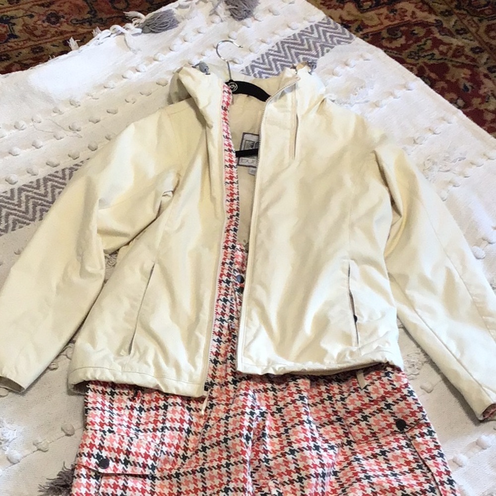 Burton snowboarding ski set like new !!